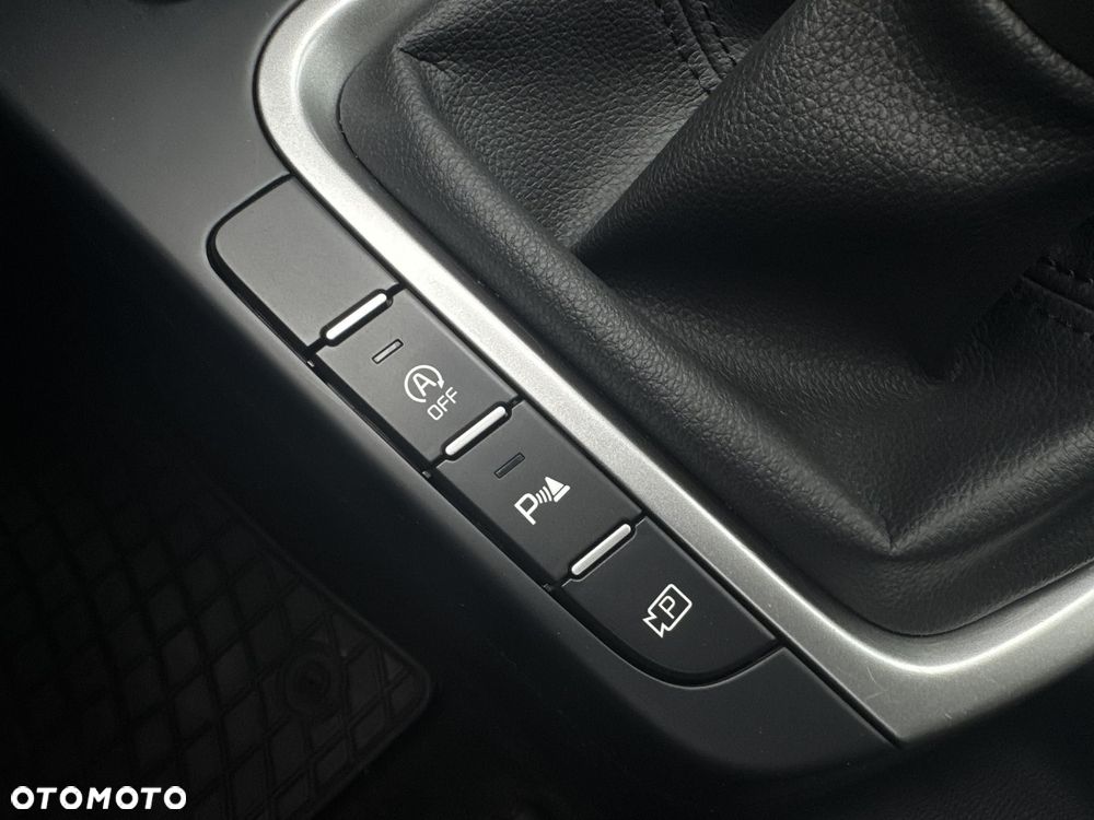 Kia Ceed 1.5 T-GDI M - 21