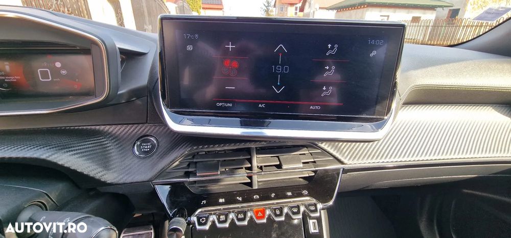 Peugeot 2008 1.2 L PureTech STT EAT8 GT Line - 27