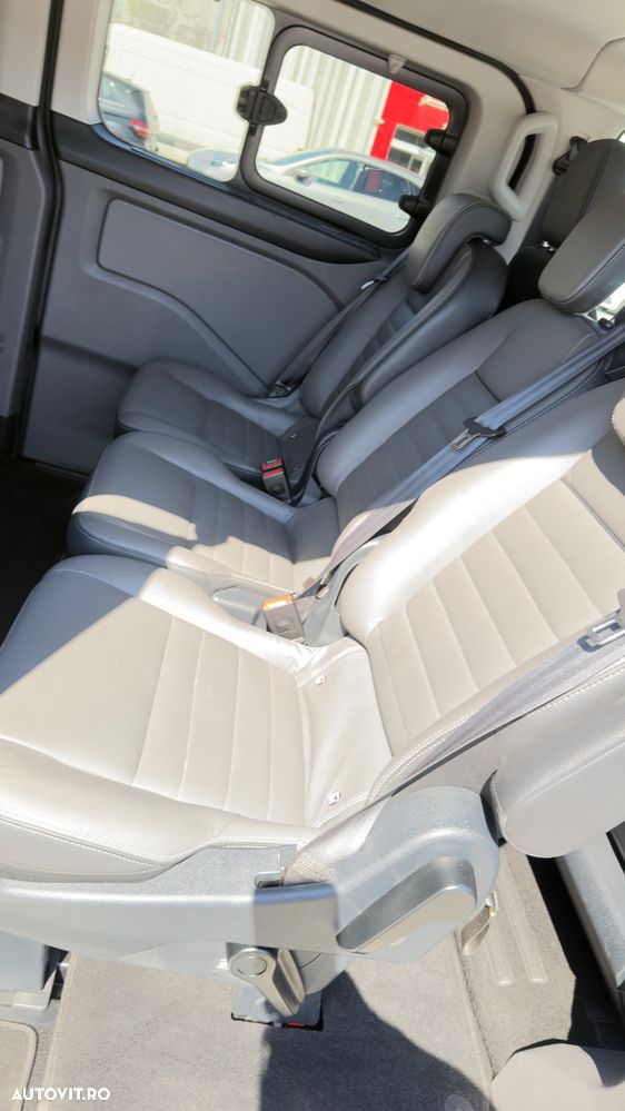 Ford Tourneo Custom Bus 320 2.0 EcoBlue 170 CP L2H1 Titanium X Aut. - 9