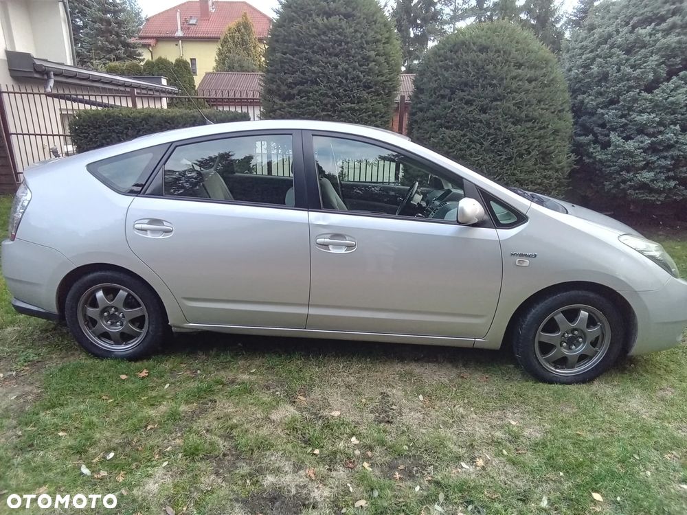 Toyota Prius 1.5 VVT-i Sol - 5