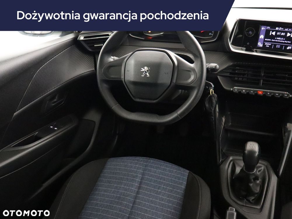 Peugeot 208 - 8