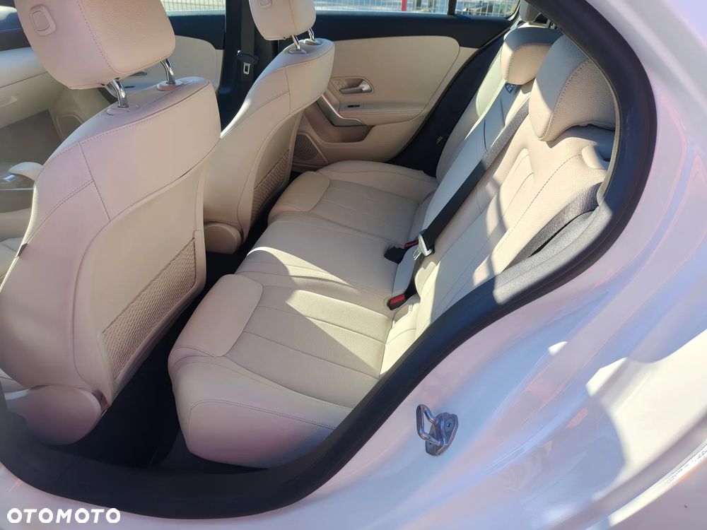Mercedes-Benz Klasa A 250 4-Matic 7G-DCT - 18