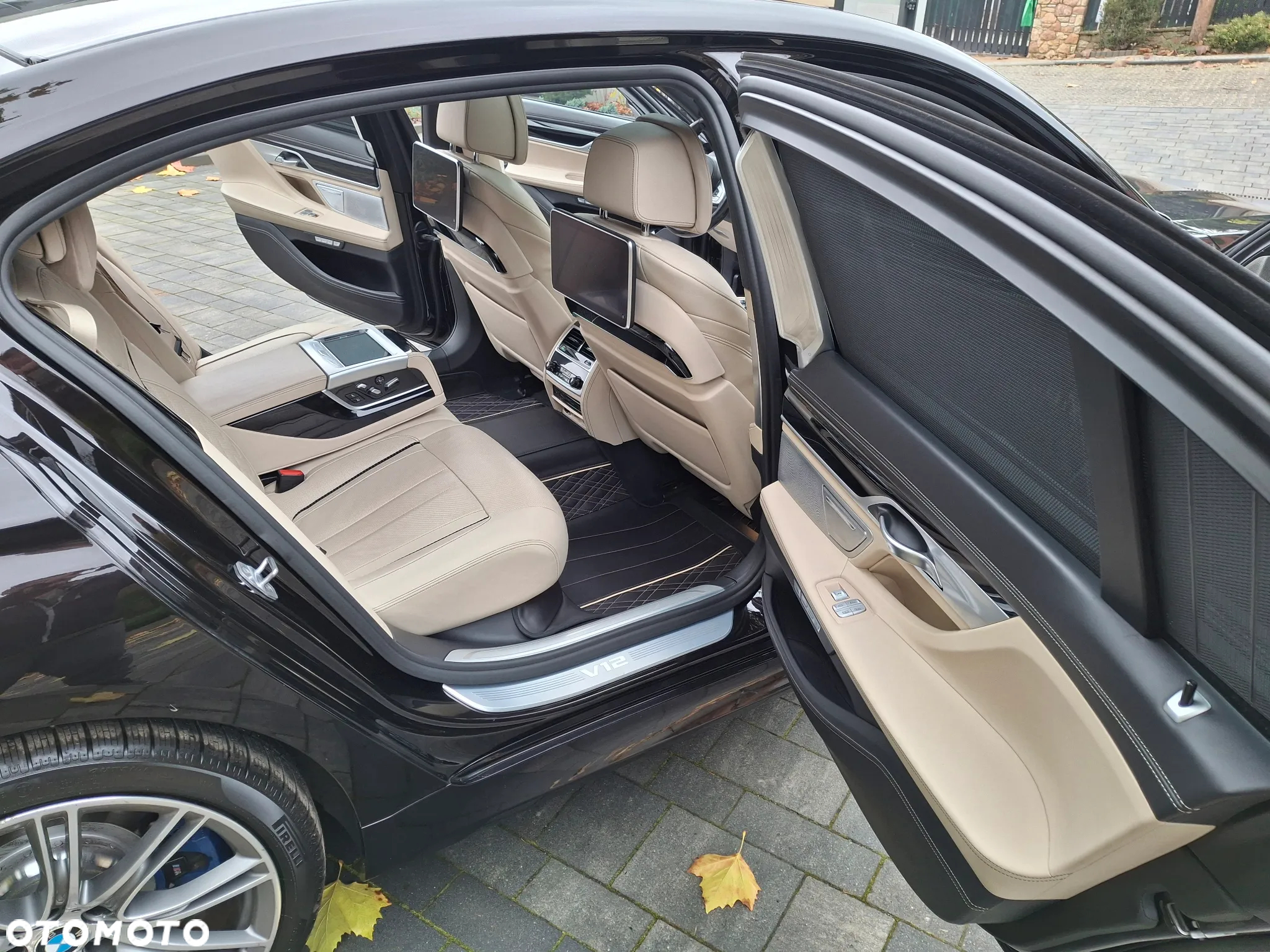 BMW Seria 7 M760Li xDrive - 12