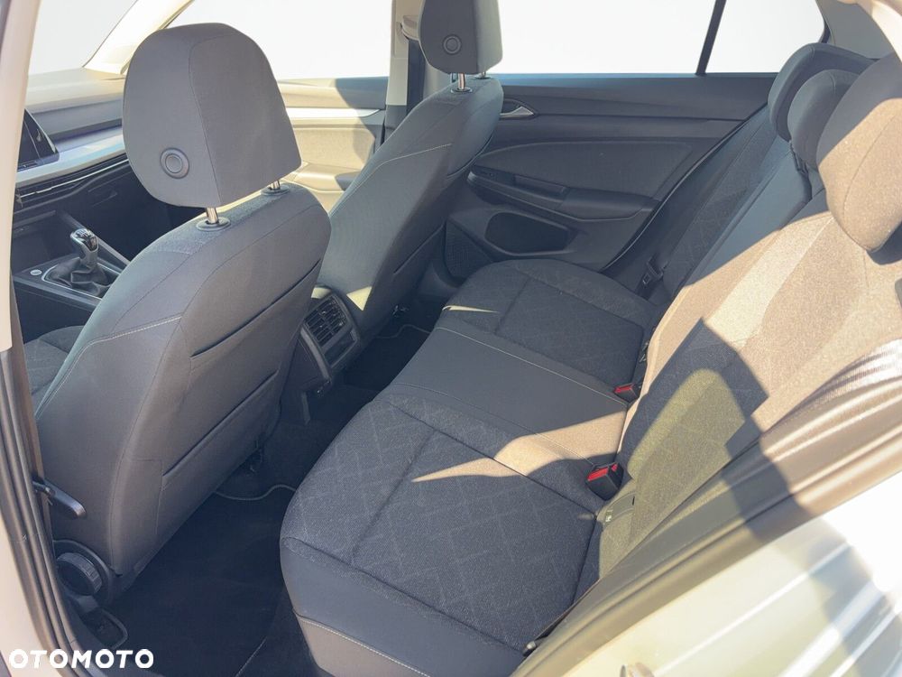 Volkswagen Golf - 28