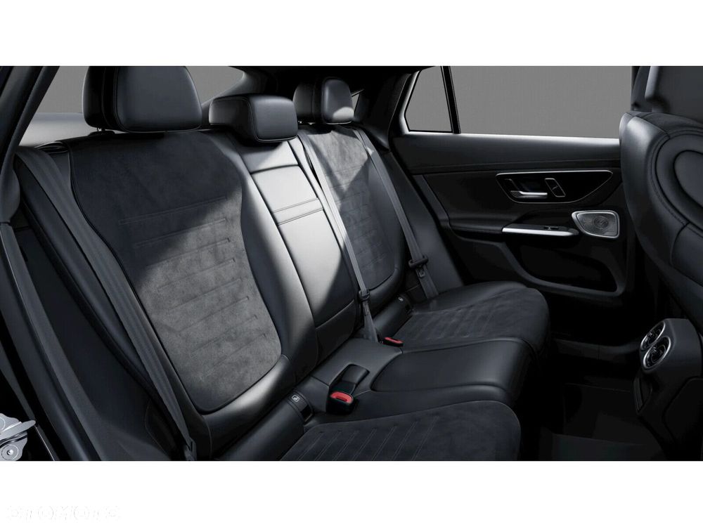 Mercedes-Benz GLC 300 mHEV 4-Matic AMG Line - 11