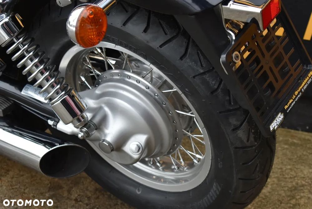 Suzuki Intruder - 17