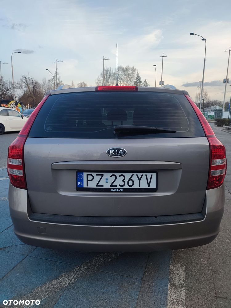 Kia Ceed 1.4 CVVT LX Basis - 12