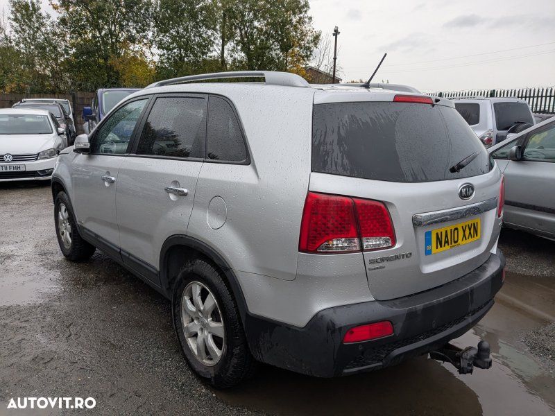 Dezmembrari / Dezmembrez Kia Sorento 2 2.2 CRDi D4HB cutie viteze manual cod culoare BRIGHT SILVER - 6
