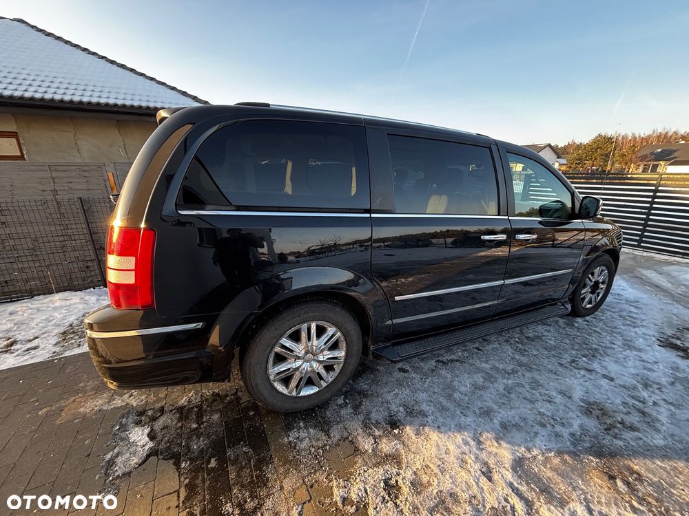 Chrysler Town & Country 4.0 Limited - 5