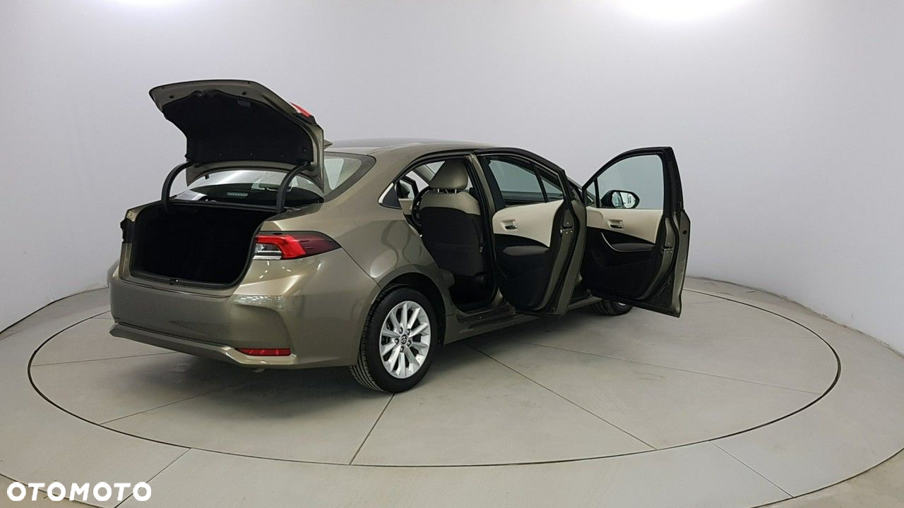 Toyota Corolla 1.8 Hybrid Comfort - 13
