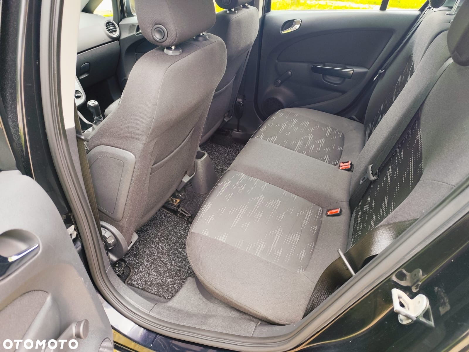 Opel Corsa 1.2 16V Color Edition - 8