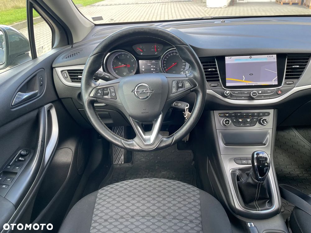 Opel Astra 1.4 Turbo Start/Stop Sports Tourer Business - 11