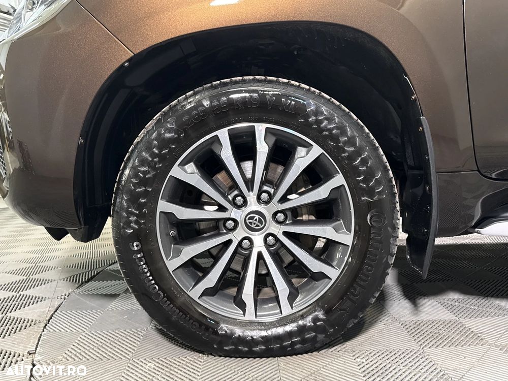 Toyota Land Cruiser 2.8l D-4D 204 CP A/T 7 locuri Luxury AVS Black - 14