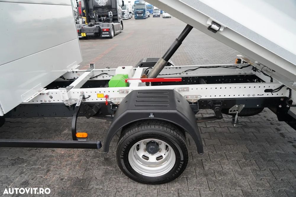 Iveco DAILY 35-160 / BASCULATOR / CU DOUA PERSOANE - 6 LOCURI / DOUĂ PERSOANE / MANUAL / 2023 / IMPORTAT - 9