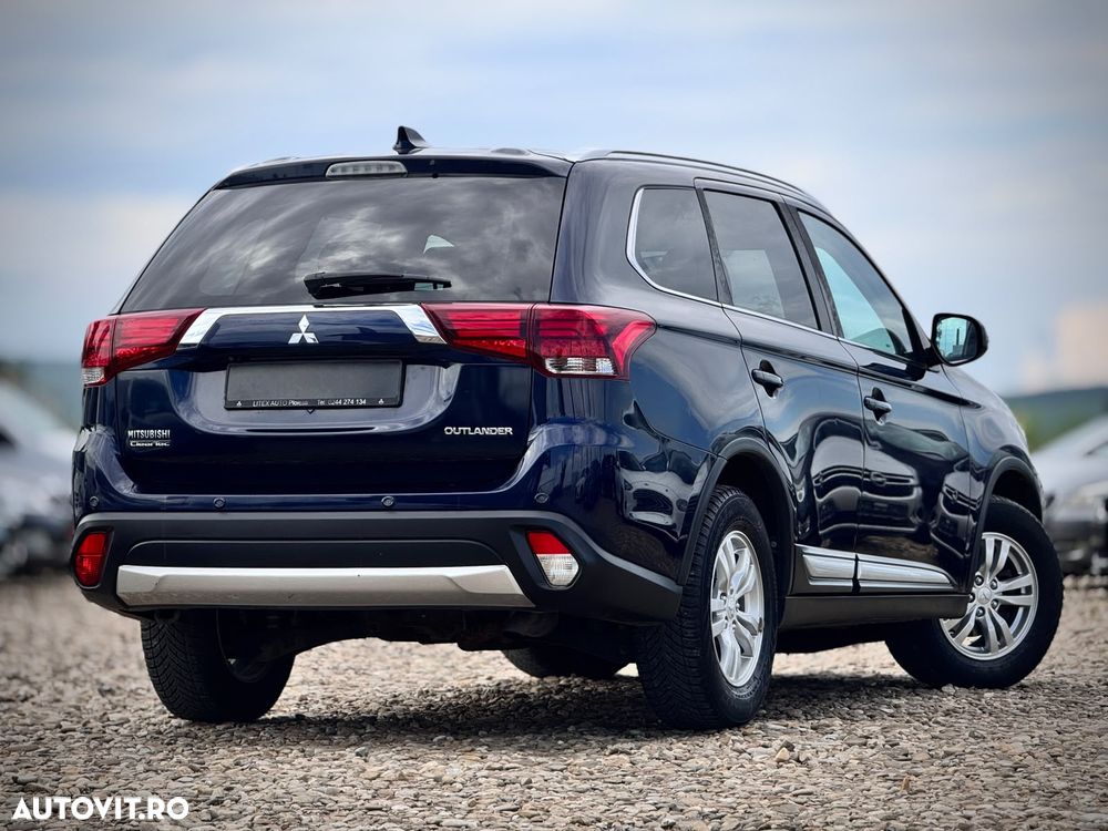 Mitsubishi Outlander 2.2 Litre DI-D AWD Instyle - 3