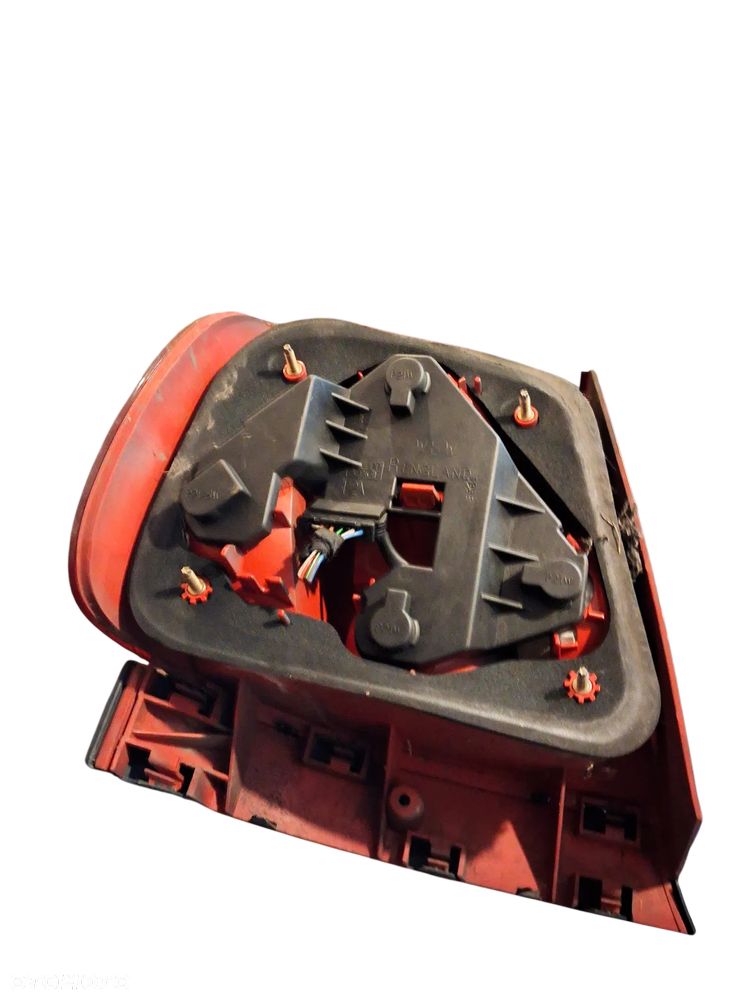 Lampa Tył Tylna Lampa PRAWA AUDI A4 B6 - 2