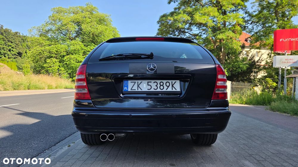 Mercedes-Benz Klasa C 180 Kompressor Avantgarde Sport Edition - 17