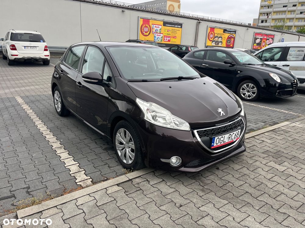 Peugeot 208 95 VTI Allure - 3