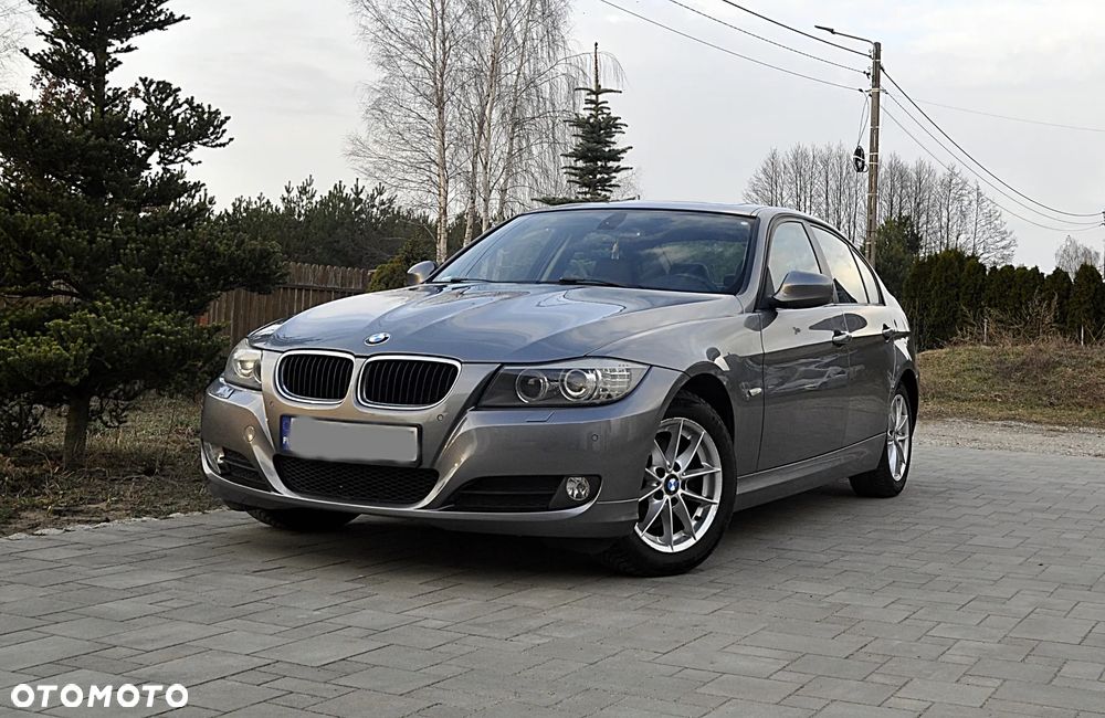 BMW Seria 3 318i Edition Sport - 1