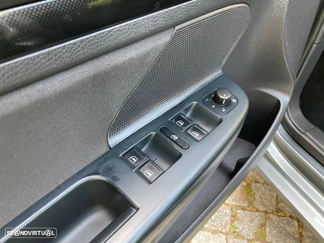 VW Golf Variant 1.6 TDi Sportline - 20