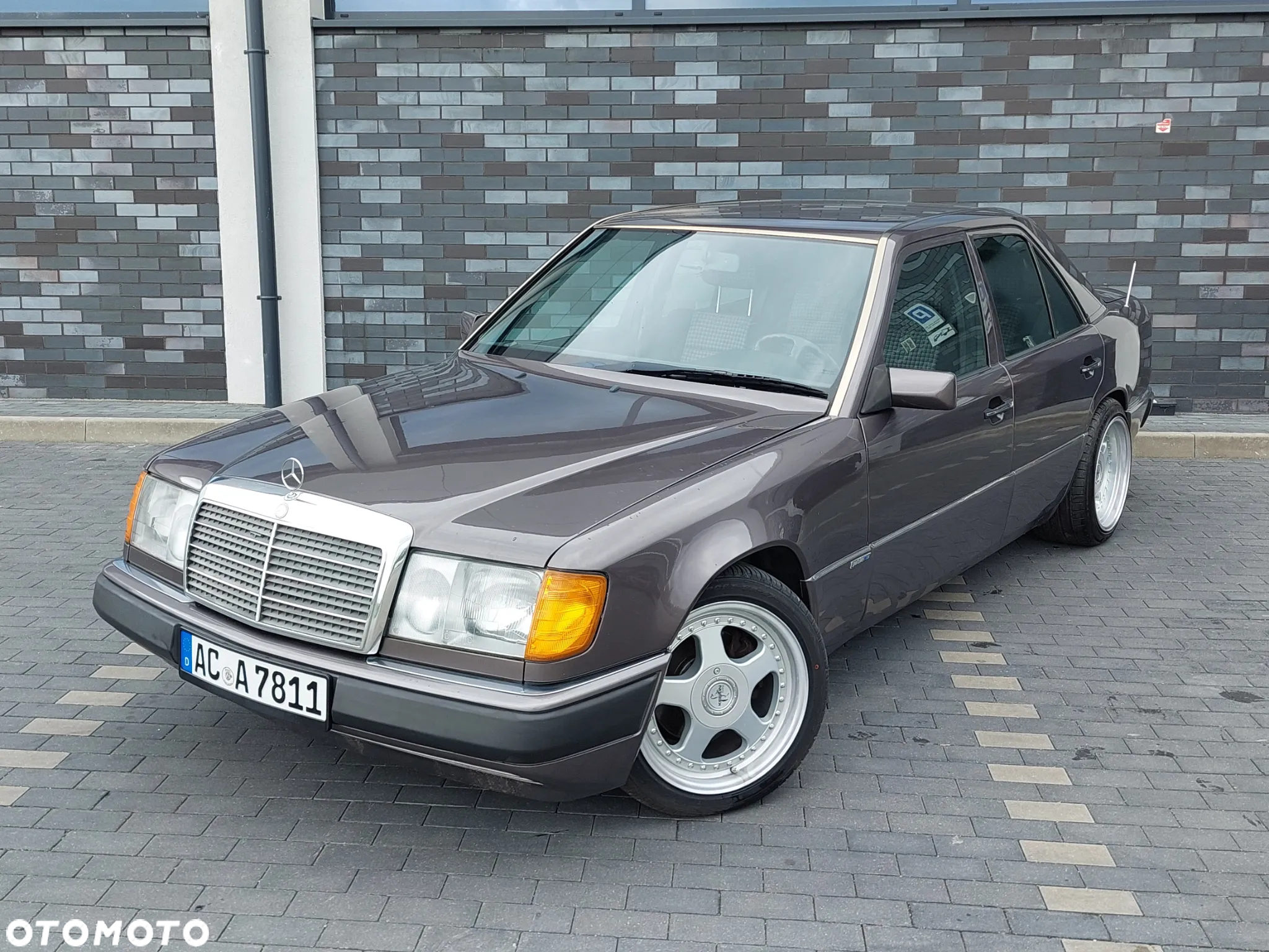 Mercedes-Benz Klasa E 230 - 15