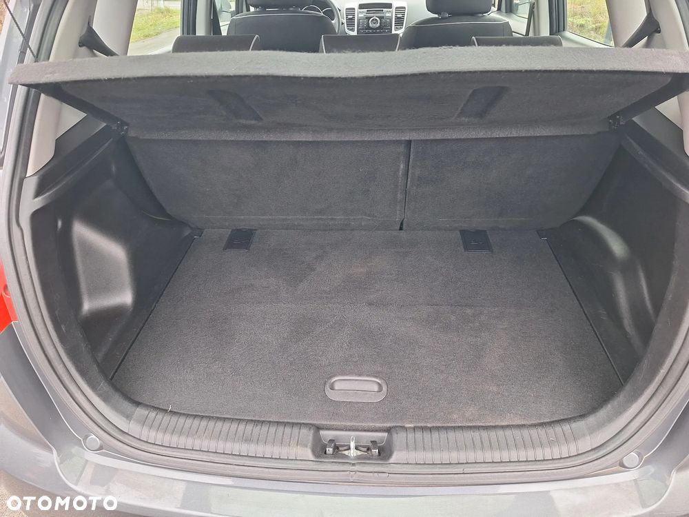 Kia Venga 1.4 M - 21