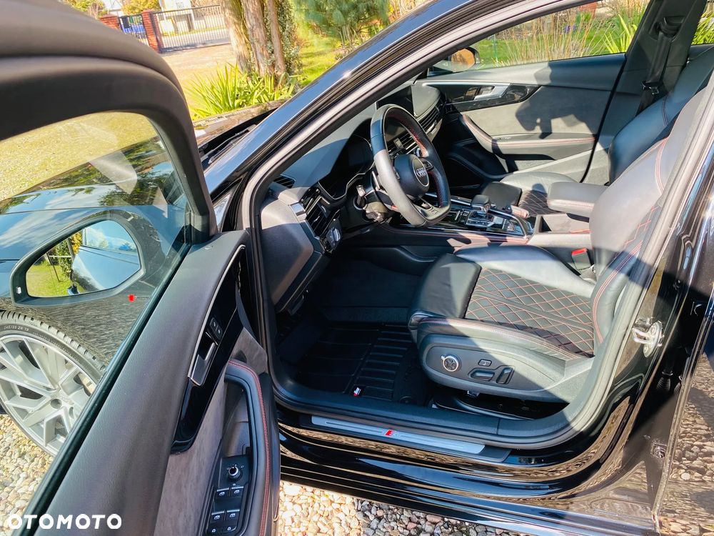 Audi A4 Limousine 45 TFSI mHEV Quattro Black Edition S tronic - 19