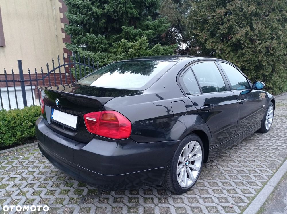 BMW Seria 3 318d - 14