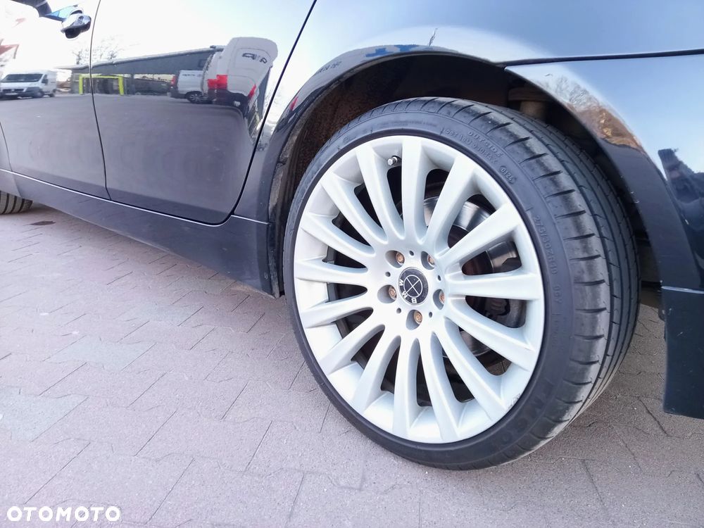 BMW Seria 5 525d - 16