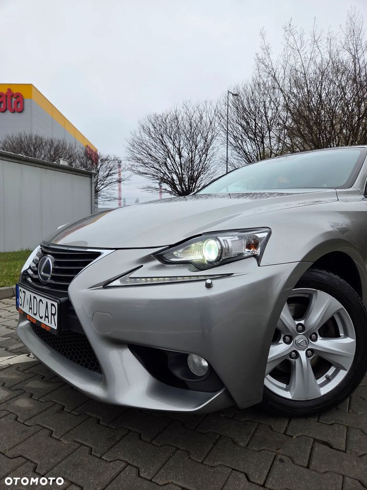 Lexus IS 300h Elite - 1