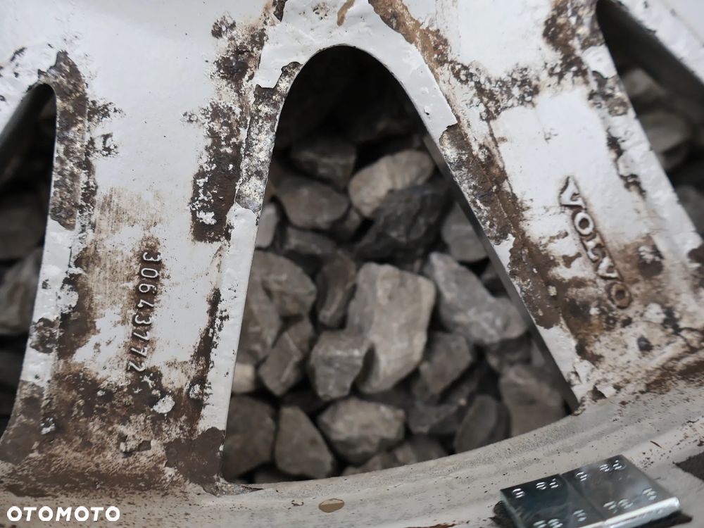 VOLVO XC90 I 03-14R KOŁA ZIMOWE 17" 5X108 OPONY CONTINENTAL 2023R FELGI ALIMINIOWE ORYGINAŁ 235 65 17 - 19