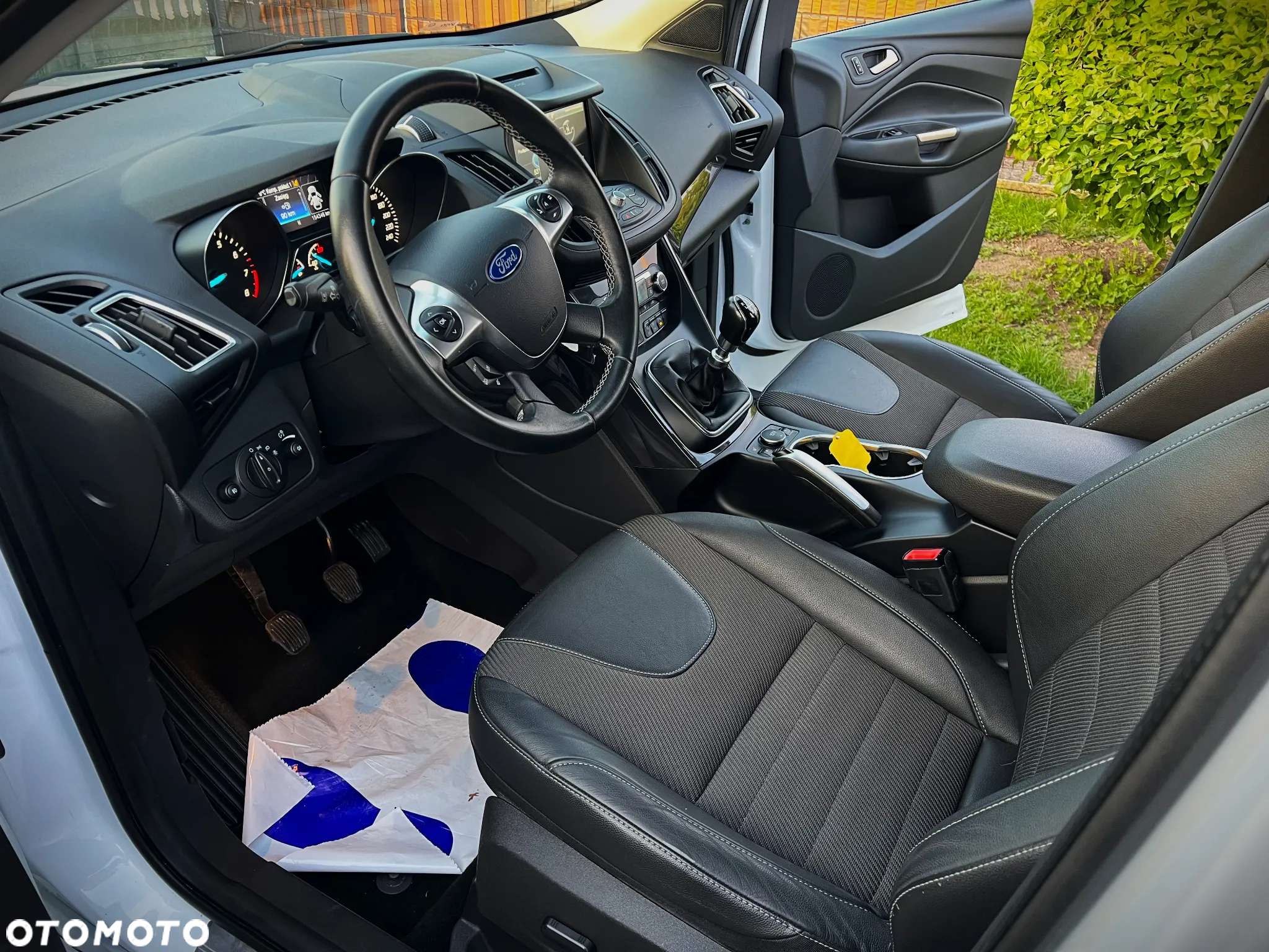 Ford Kuga 1.5 EcoBoost 2x4 ST-Line - 21