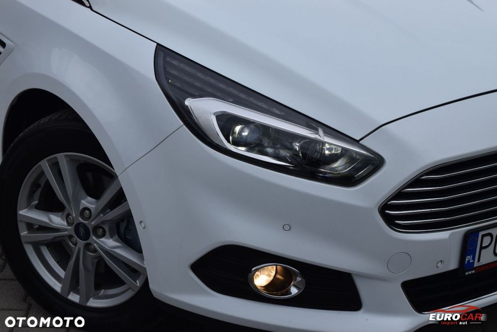 Ford S-Max - 32