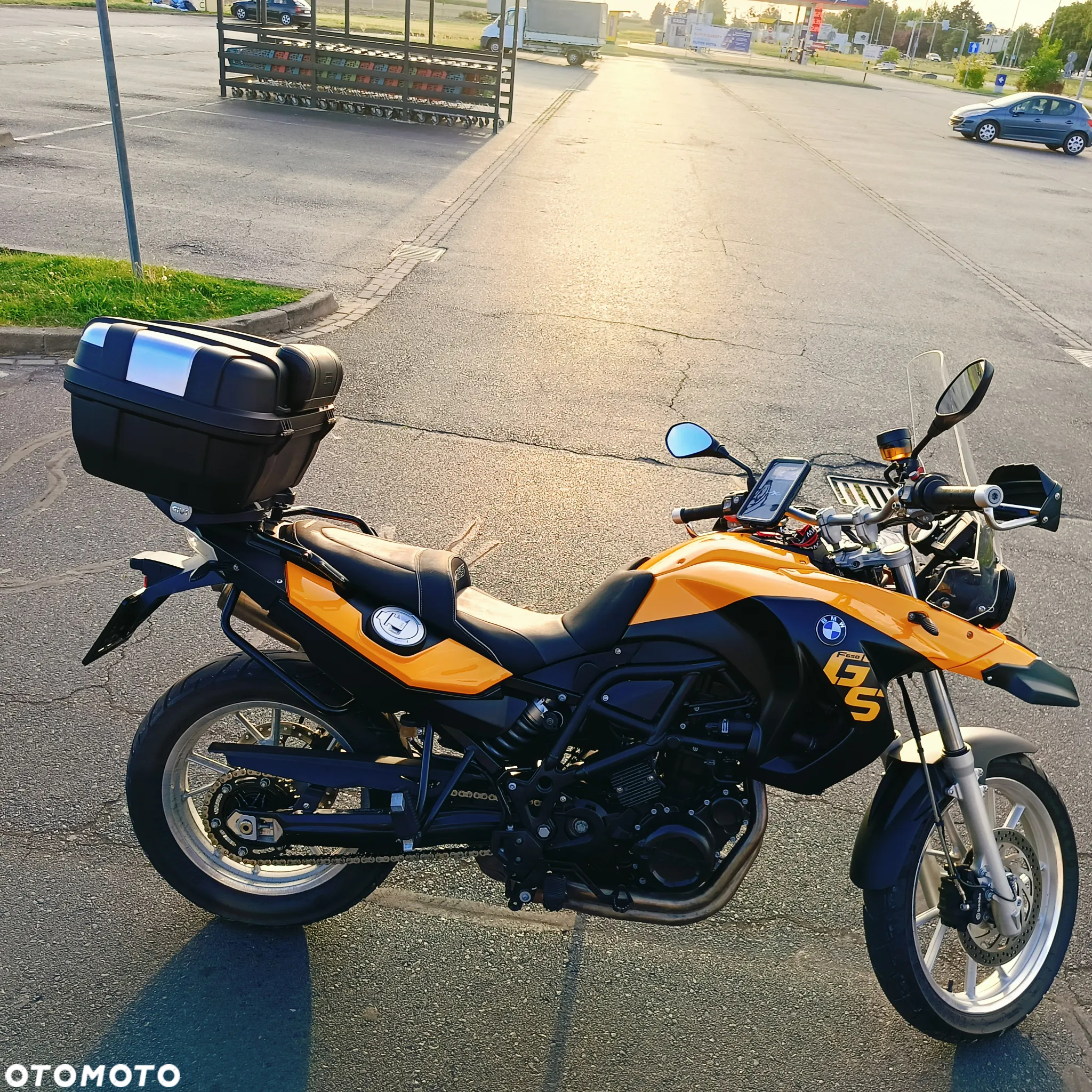 BMW F - 15
