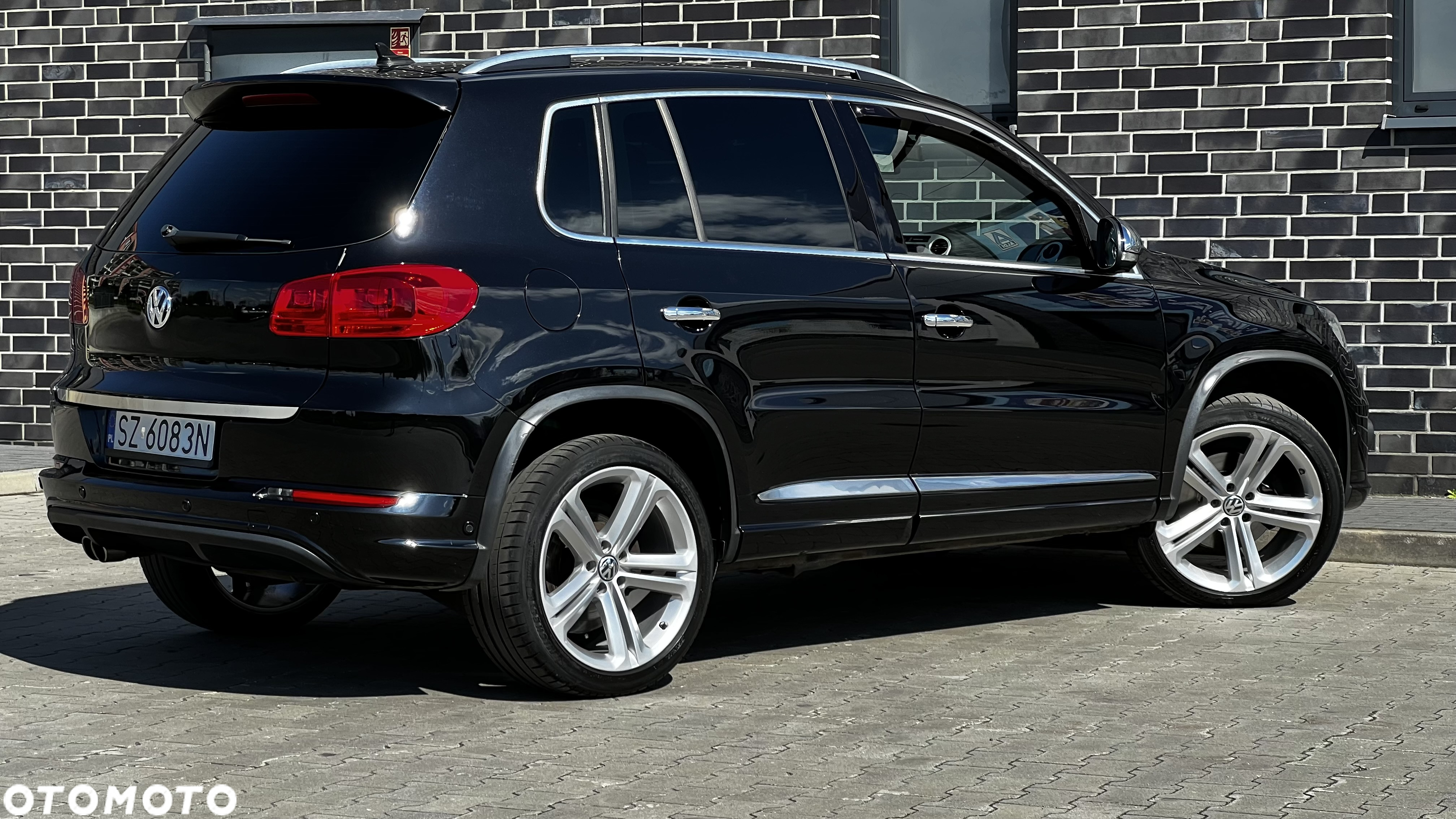 Volkswagen Tiguan 2.0 TDI 4Mot R-Style DSG - 23