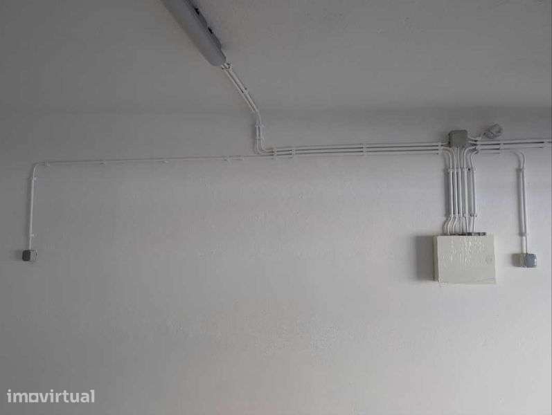 Garagem Box no centro de Mem Martins - Grande imagem: 4/5