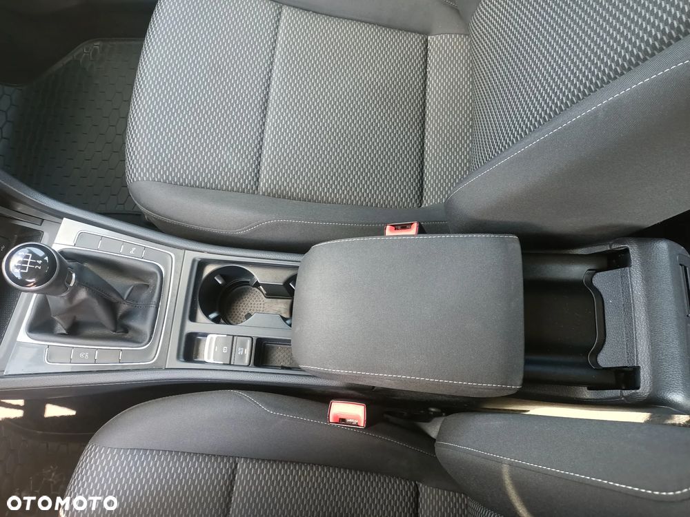 Volkswagen Golf Variant 1.6 TDI (BlueMotion Technology) Trendline - 17