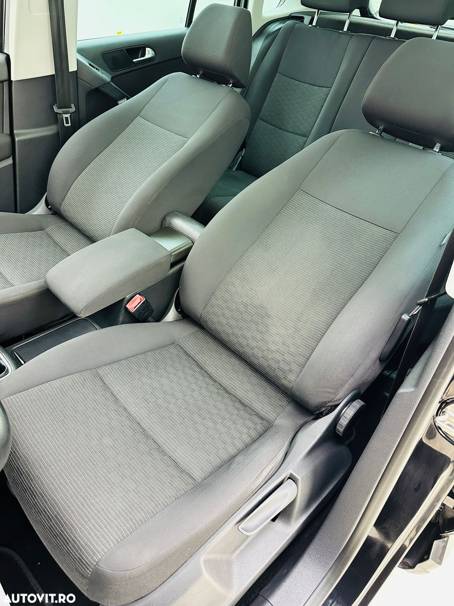 Volkswagen Tiguan - 23