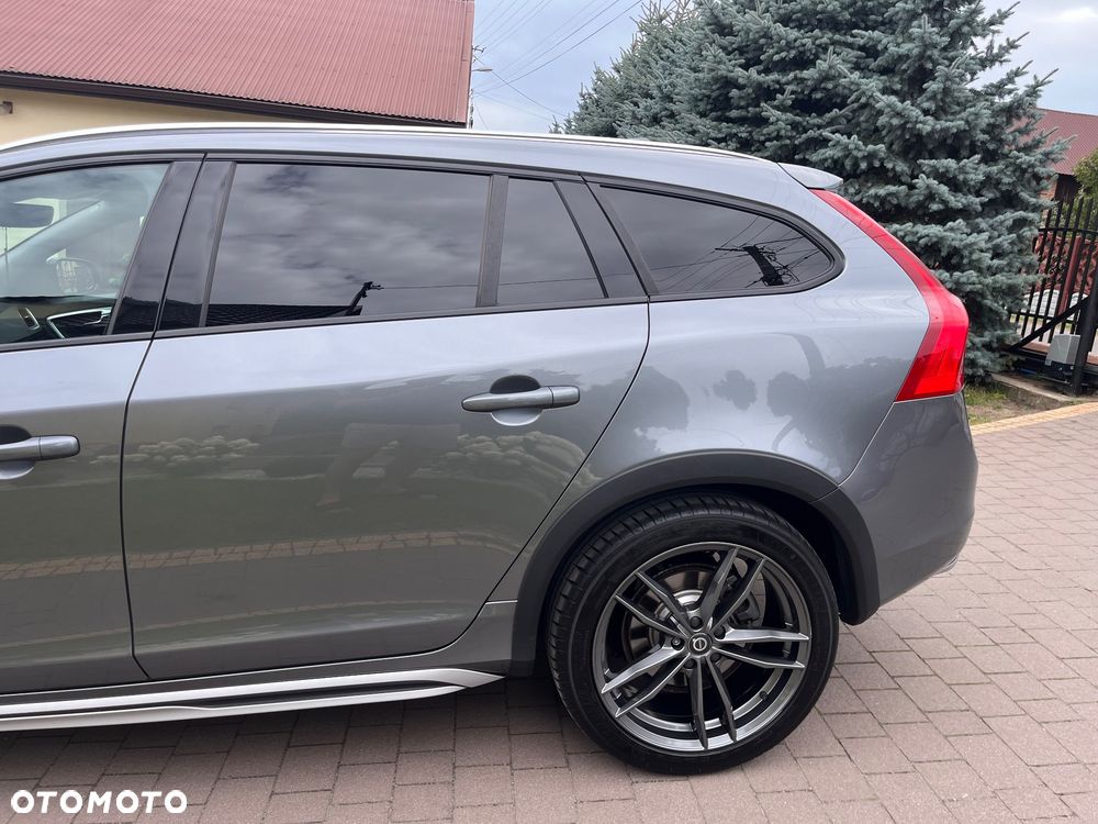 Volvo V60 Cross Country D4 Summum - 3