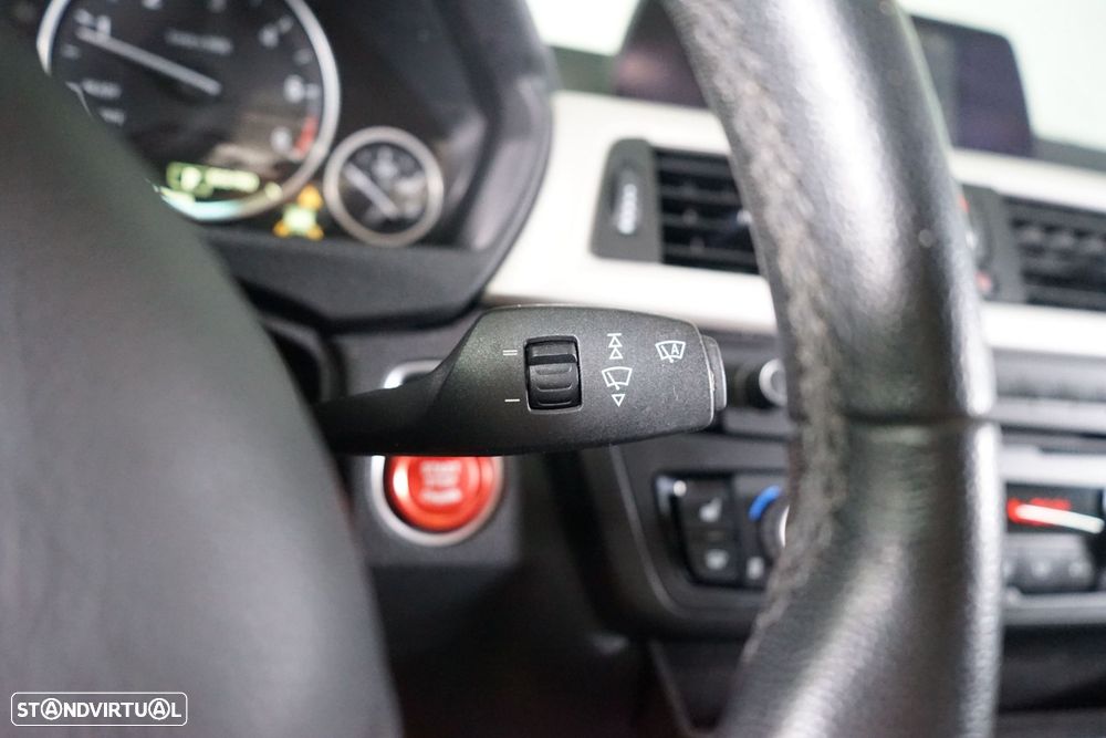 BMW 320 d Touring Auto Exclusive - 24