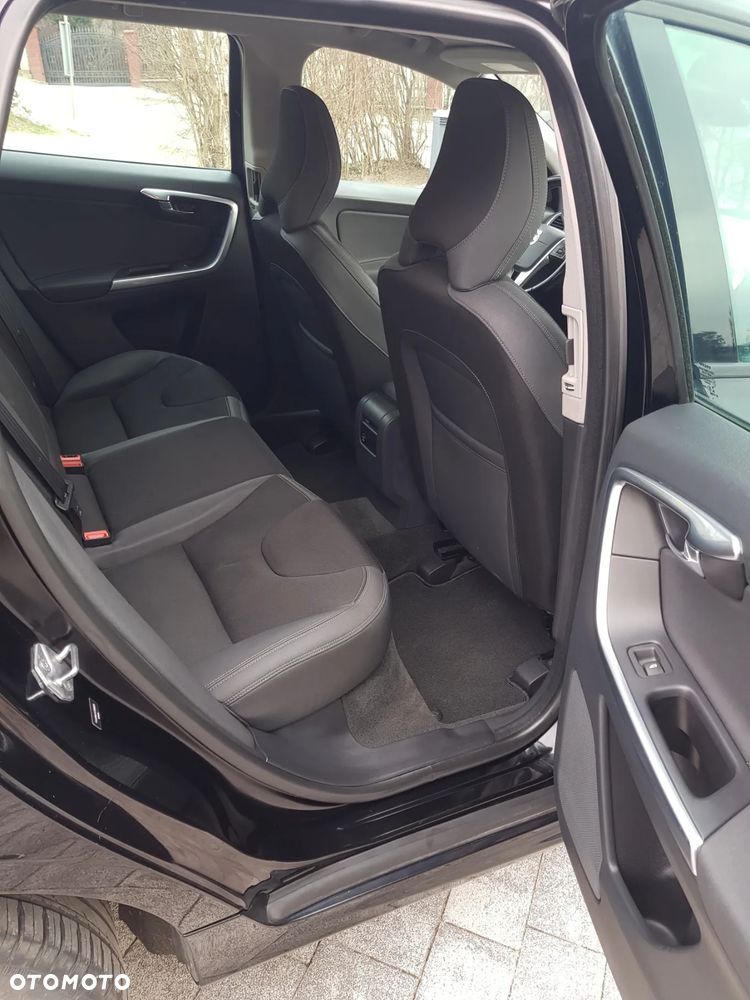 Volvo XC 60 T5 Drive-E Base - 16