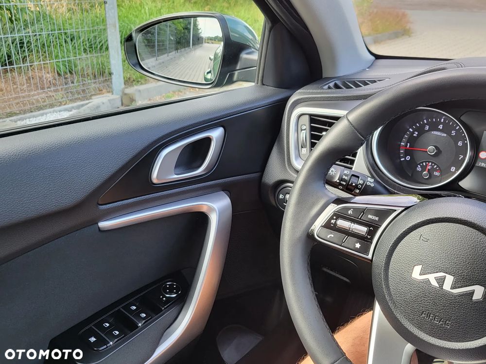 Kia Ceed 1.5 T-GDI M - 20