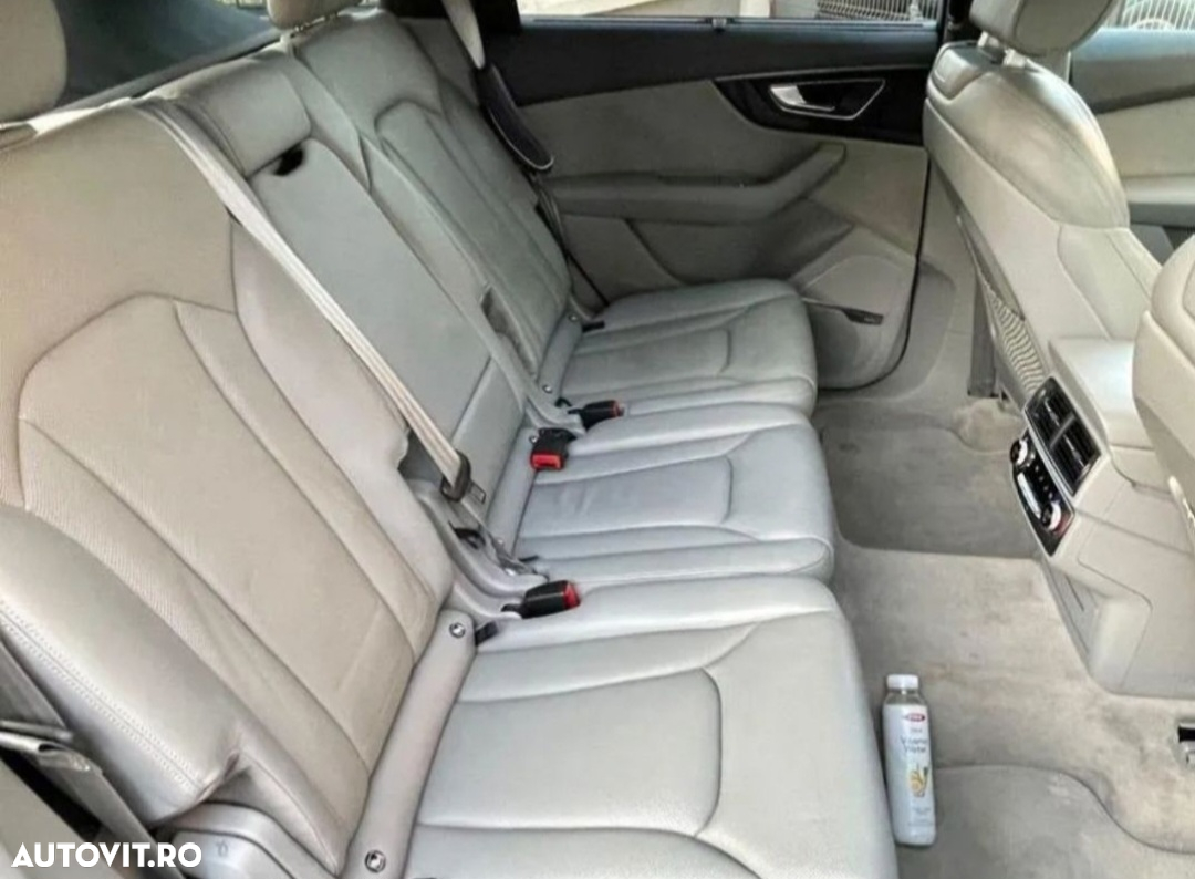 Audi Q7 3.0 TFSI Quattro Tiptronic - 7