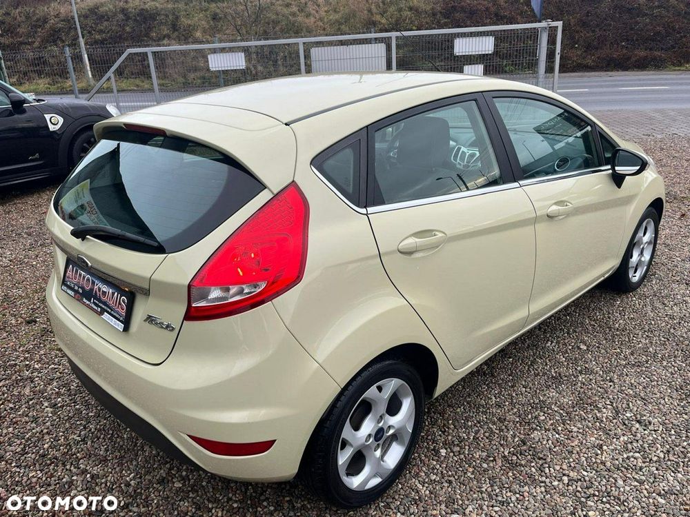 Ford Fiesta 1.25 Ambiente EU5 - 24