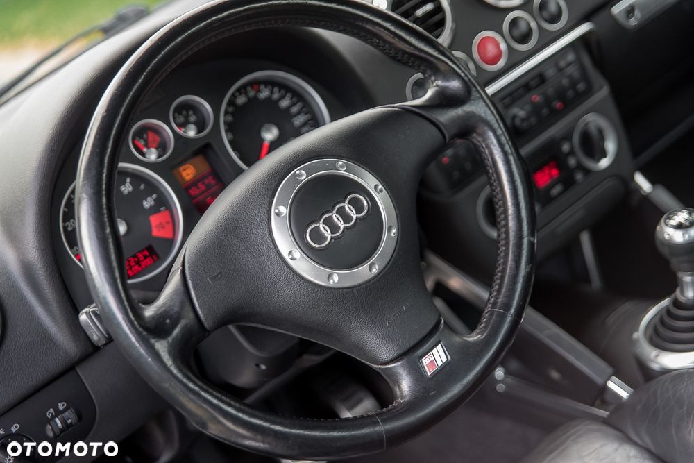 Audi TT Coupé 1.8T - 24
