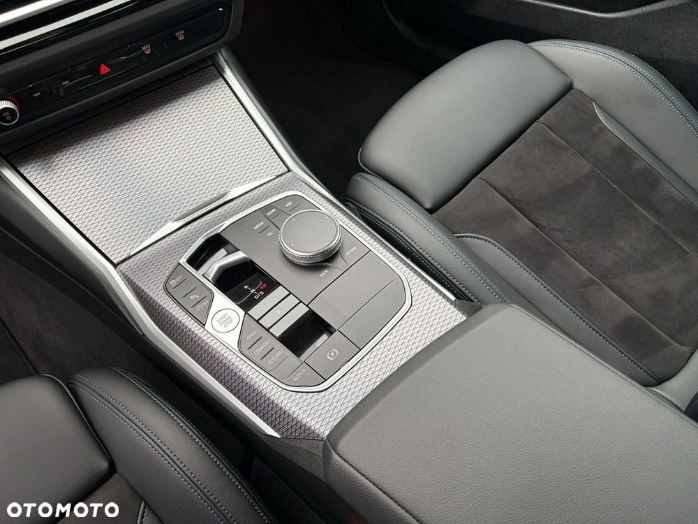 BMW Seria 3 318i M Sport - 18