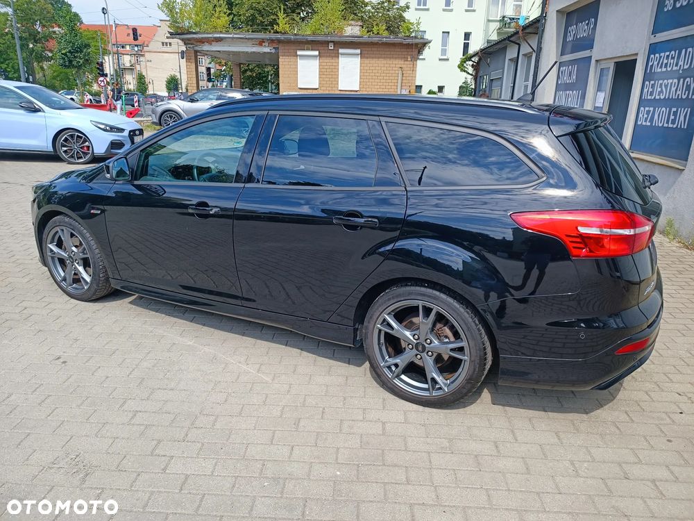Ford Focus 1.5 EcoBoost STart-Stopp-System ST-LINE - 4
