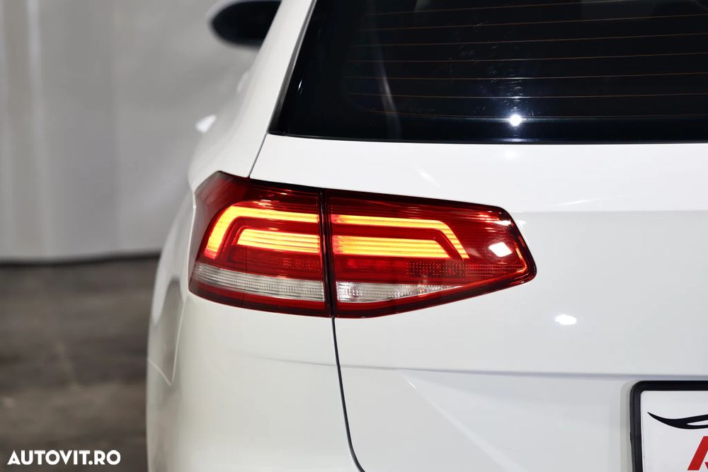 Volkswagen Passat 1.6 TDI Comfortline - 35