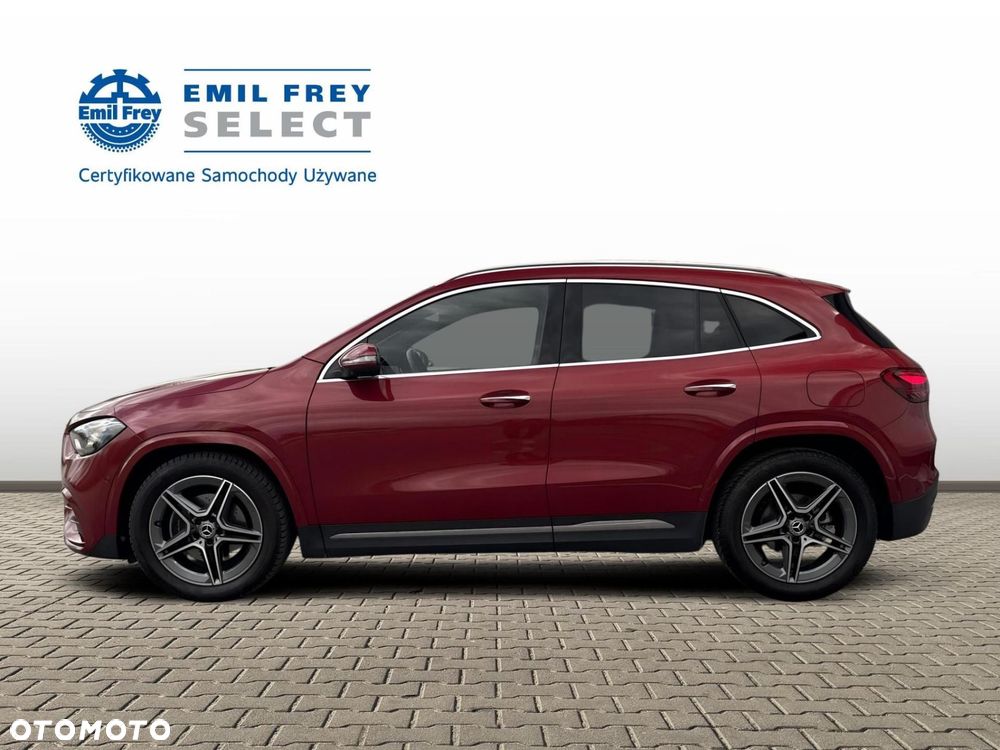 Mercedes-Benz GLA - 4