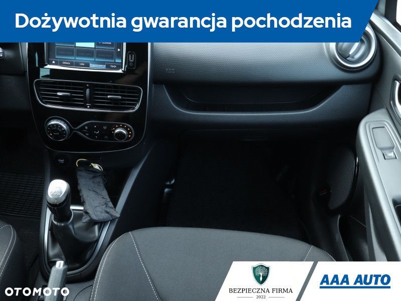 Renault Clio - 10